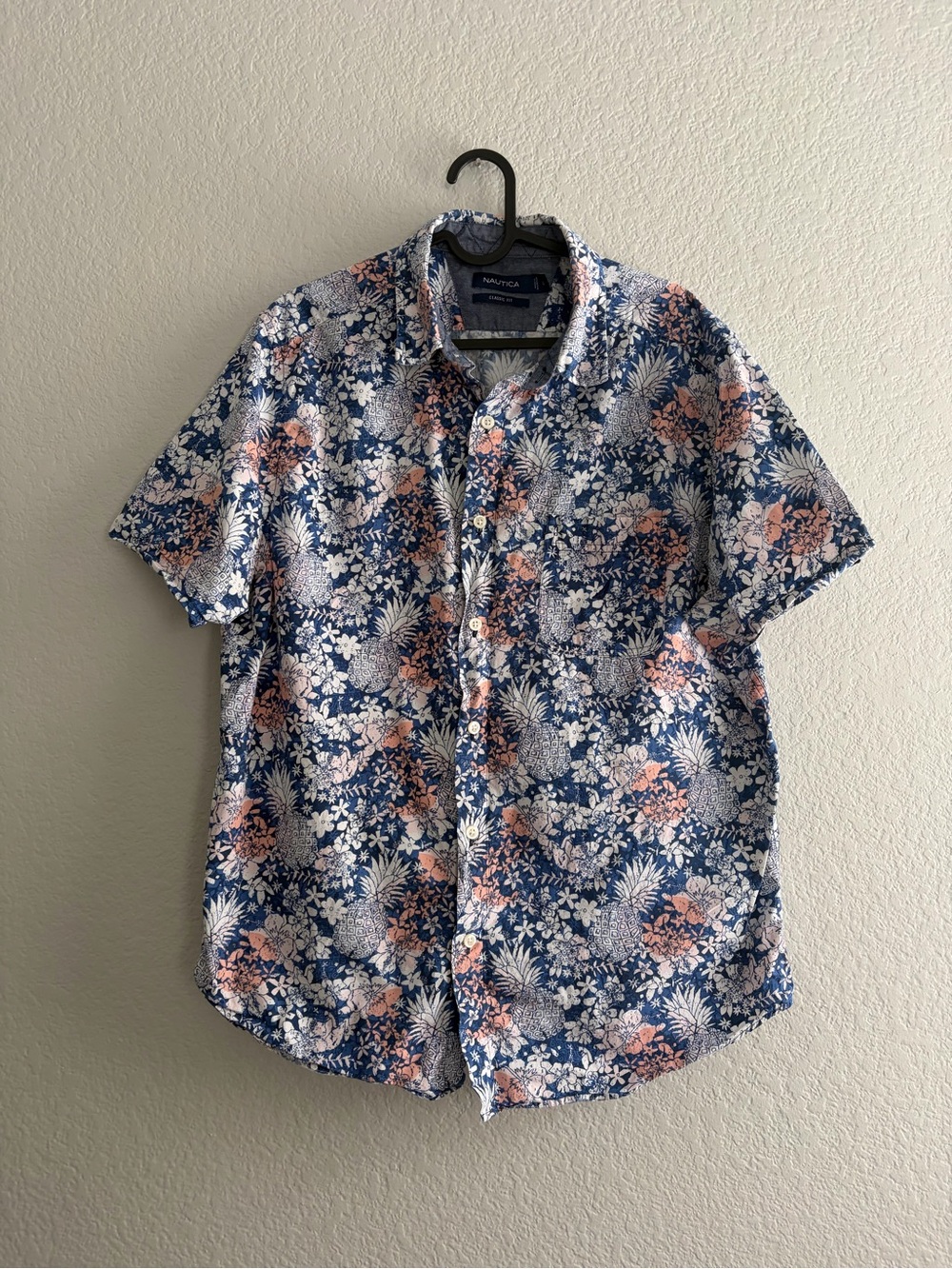 Nautica Men's Navy Blue Tropical Short-Sleeve Button-Down Shirt